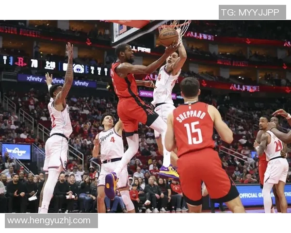 火箭与快船激战11月14日NBA赛场精彩对决即将上演 火箭与快船激战11月14日NBA赛场精彩对决即将上演