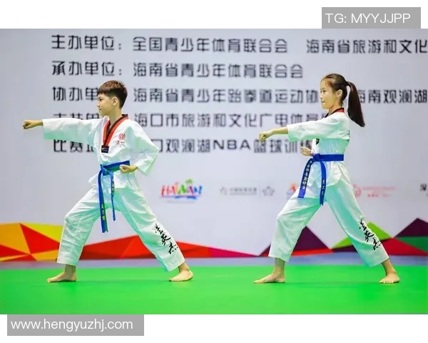 贝夏普尔与舒列夫的精彩对决揭示足球战术与团队协作的深刻内涵 贝夏普尔与舒列夫的精彩对决揭示足球战术与团队协作的深刻内涵